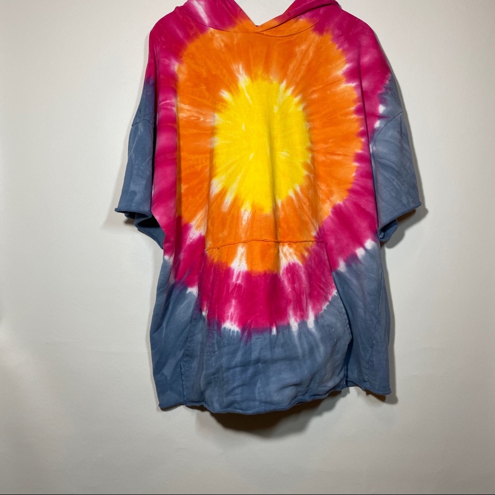 Short sleeve hoodie